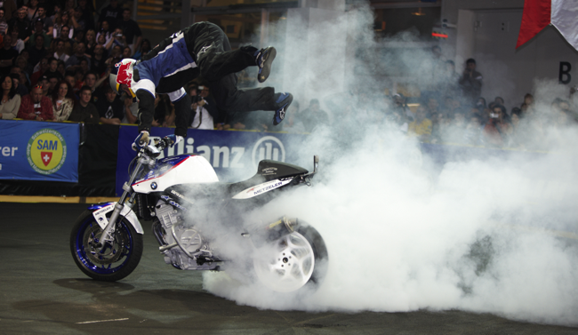 Chris Pfeiffer's stunt raiding